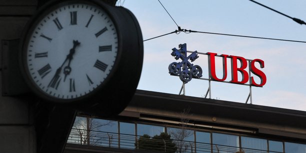 UBS va payer une amende pour la « mauvaise gestion » des risques par Credit Suisse